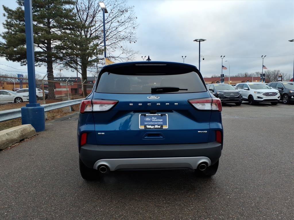 Certified 2022 Ford Escape SE image 3