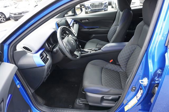 Used 2020 Toyota C-HR XLE image 23