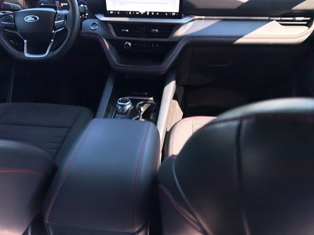 Certified 2025 Ford Explorer ST-Line RWD image 18