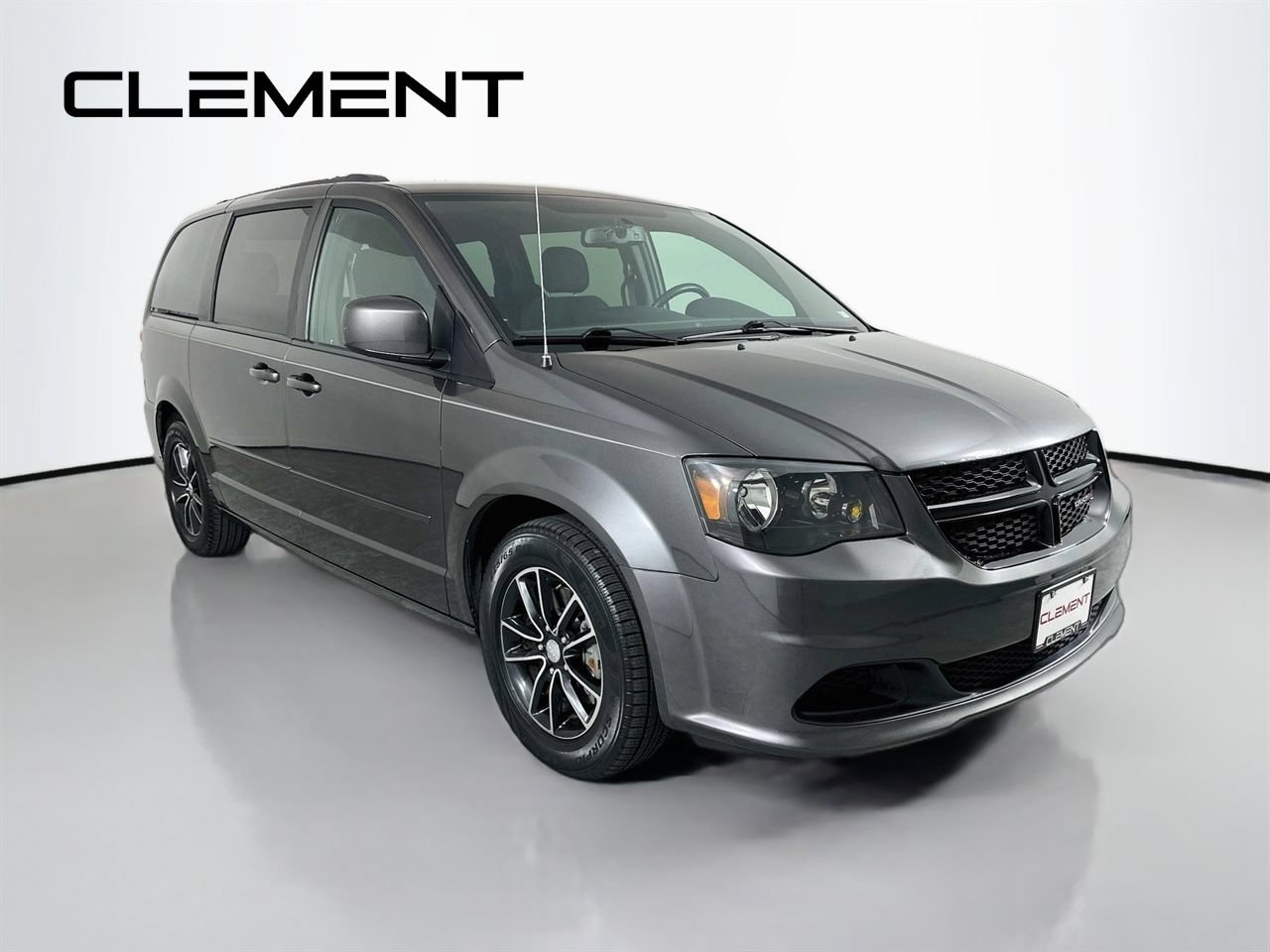 Used 2017 Dodge Grand Caravan SE FWD image 5