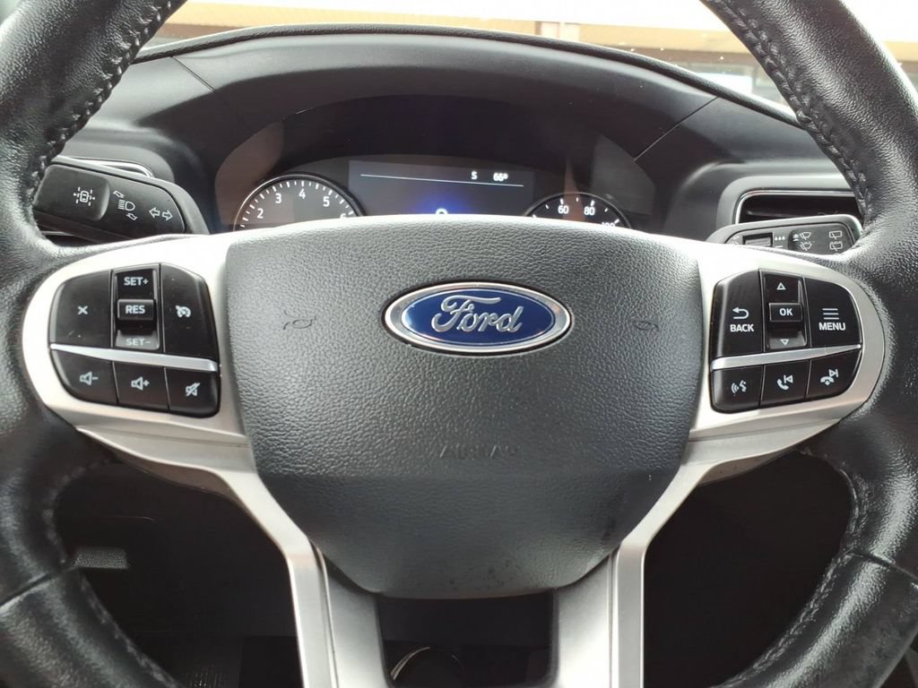 Certified 2023 Ford Explorer XLT w/ Equipment Group 202A AWD/4WD image 23