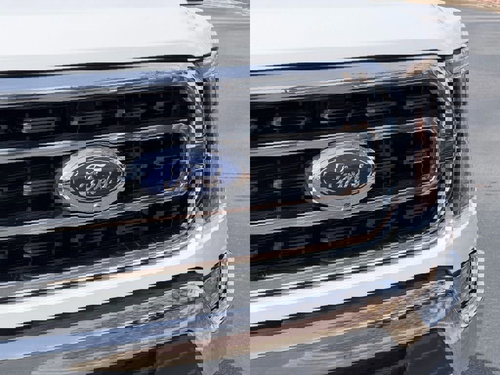 Certified 2022 Ford F150 XLT w/ Equipment Group 302A High image 16