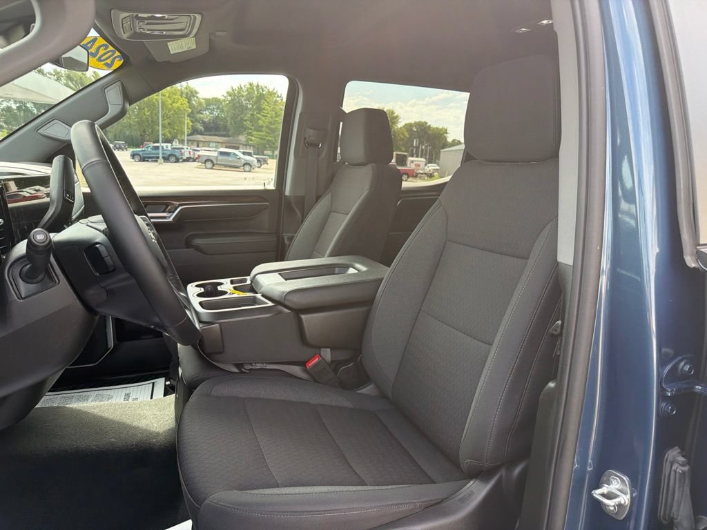Used 2024 Chevrolet Silverado 1500 LT AWD/4WD image 12