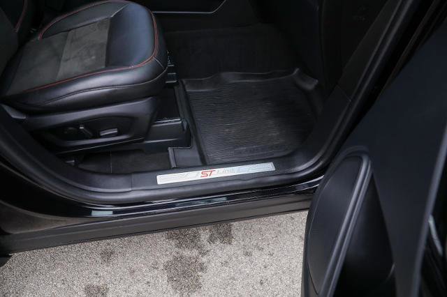 Certified 2022 Ford Explorer ST-Line w/ Class IV Trailer Tow Package image 37