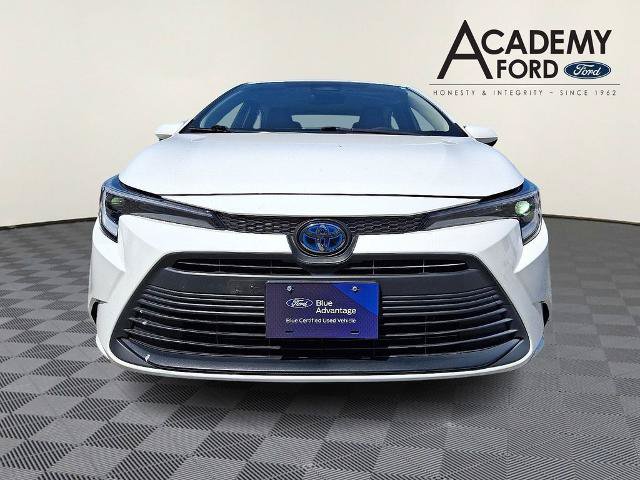 Used 2025 Toyota Corolla LE FWD image 2