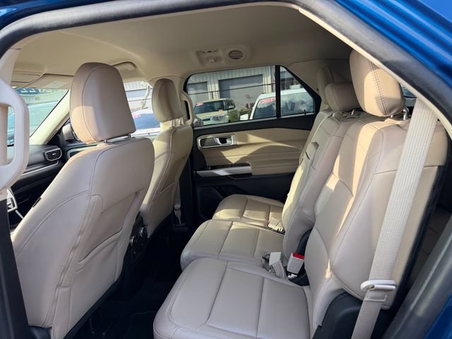 Certified 2022 Ford Explorer XLT w/ Equipment Group 202A RWD image 12