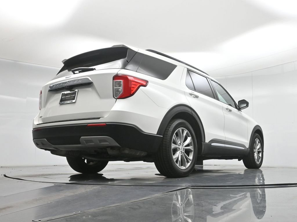 Certified 2021 Ford Explorer XLT w/ Equipment Group 202A RWD image 49