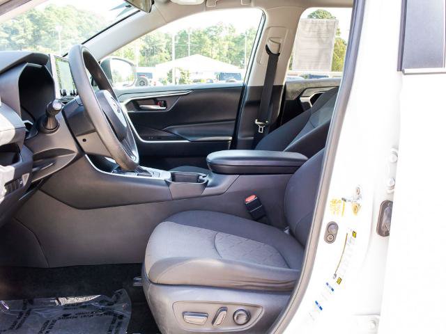 Used 2021 Toyota RAV4 XLE w/ Convenience Package AWD/4WD image 17