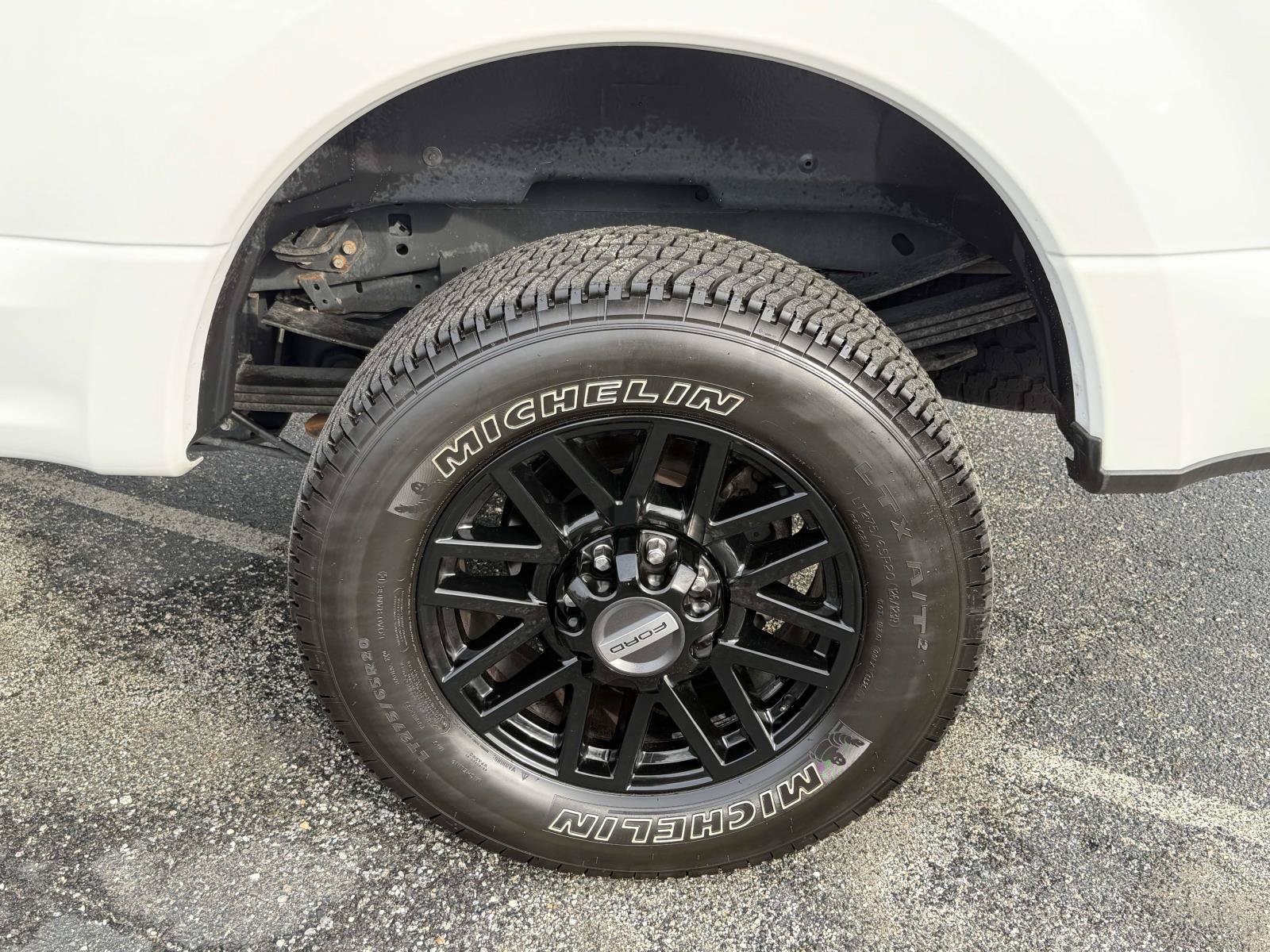 Certified 2022 Ford F350 Lariat w/ Black Appearance Package AWD/4WD image 33