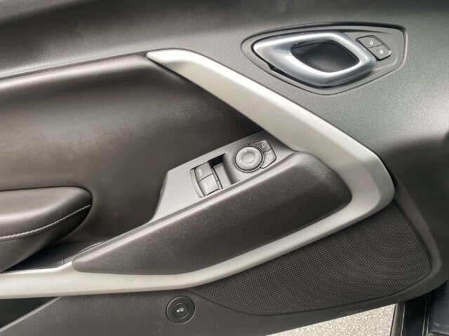 Used 2018 Chevrolet Camaro LT RWD image 15
