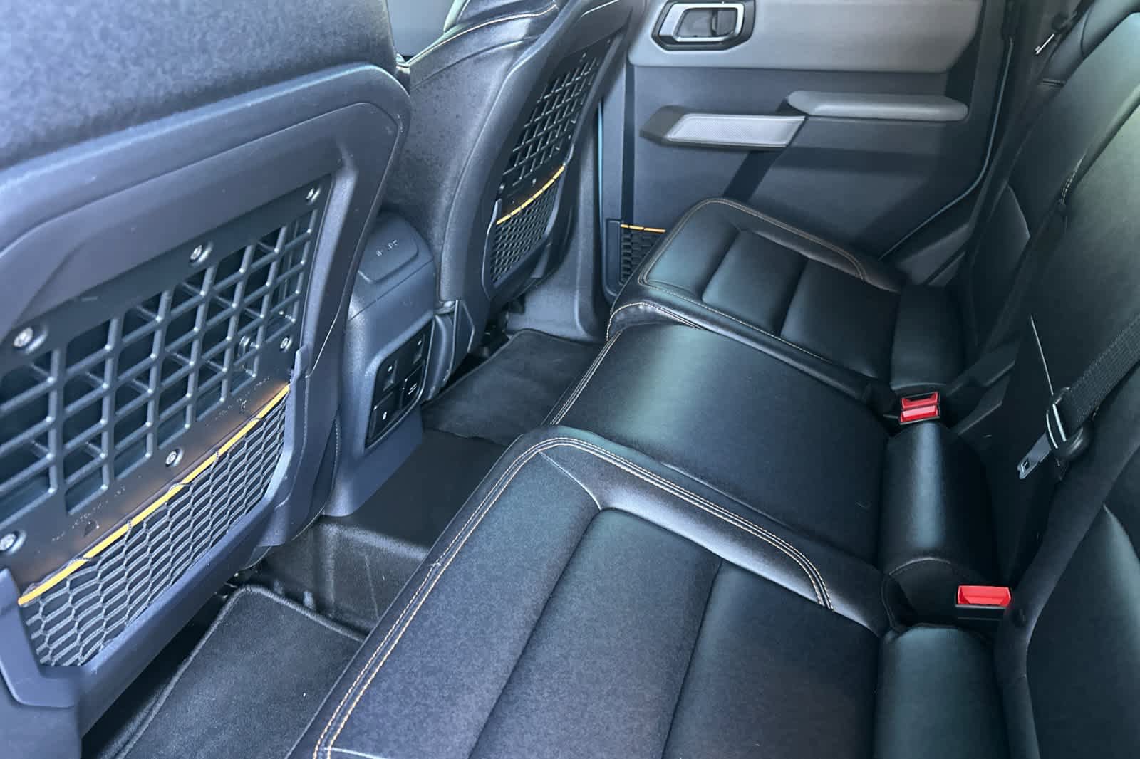 Certified 2023 Ford Bronco Badlands AWD/4WD image 4