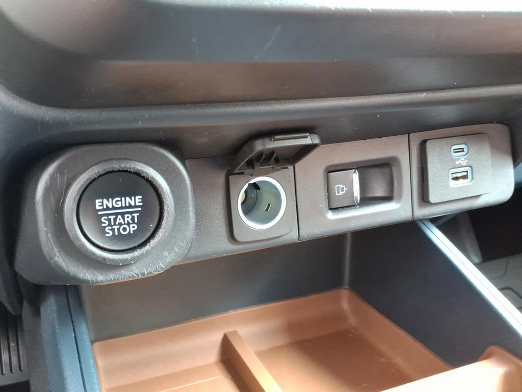 Certified 2024 Ford Maverick Lariat FWD image 25