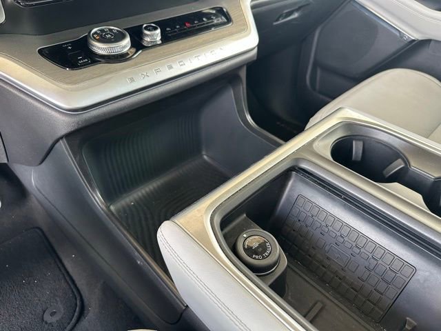 Certified 2025 Ford Expedition Max Platinum w/ Driver's Package AWD/4WD image 24