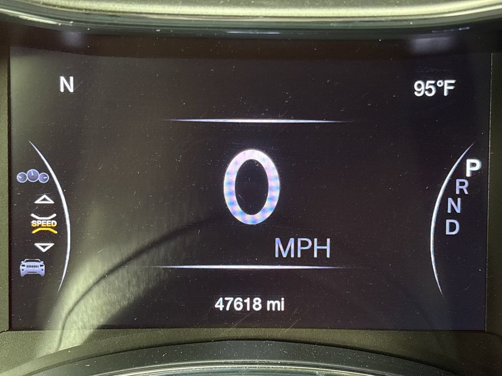 Used 2020 Jeep Grand Cherokee Altitude AWD/4WD image 22