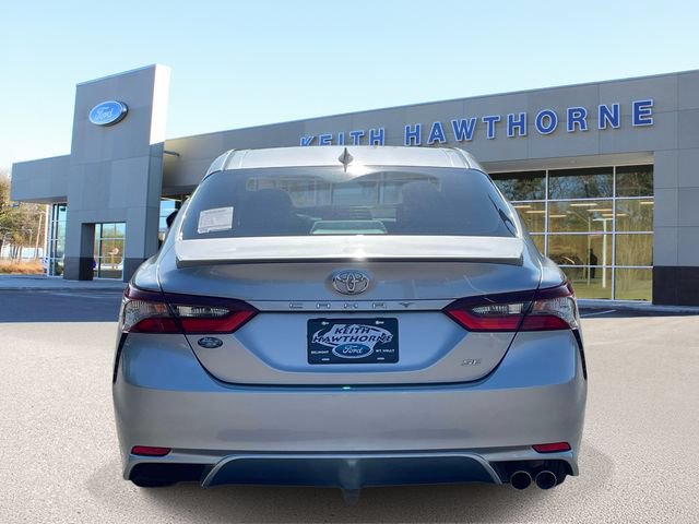 Used 2024 Toyota Camry SE w/ Convenience Package FWD image 5
