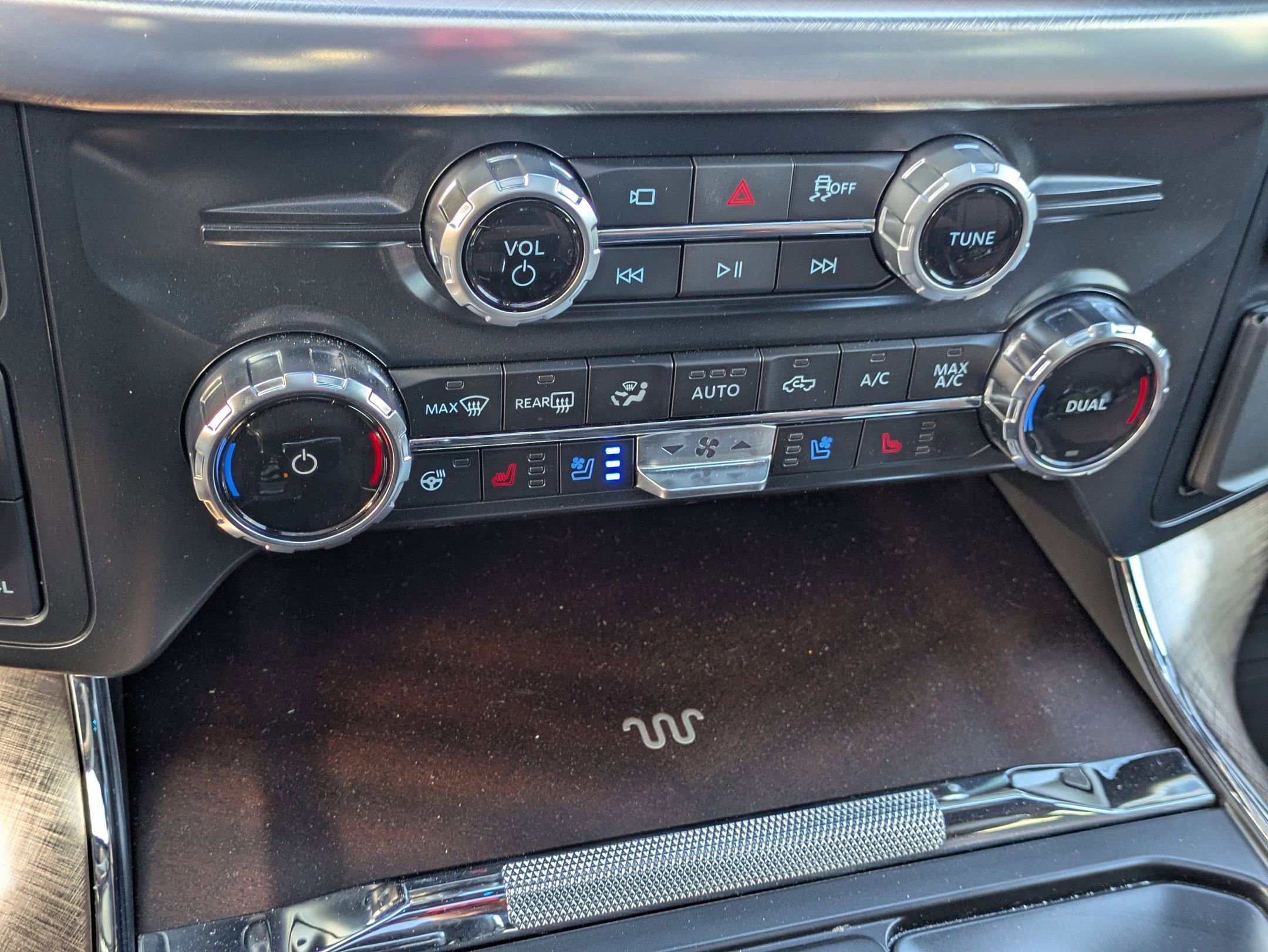 Certified 2025 Ford F150 King Ranch AWD/4WD image 25
