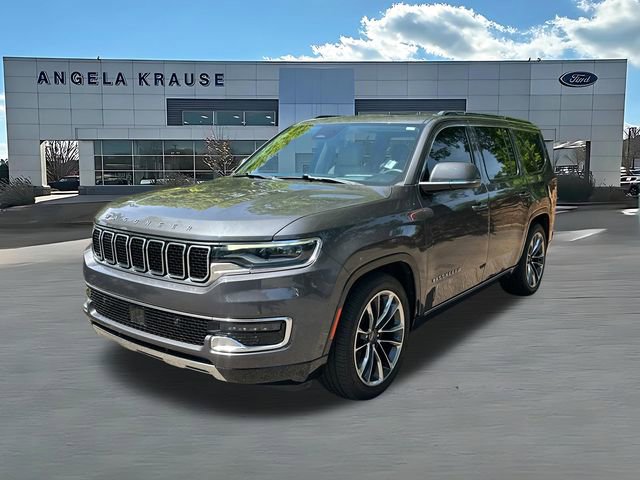 Used 2022 Jeep Wagoneer Series III w/ Premium Group I AWD/4WD image 3