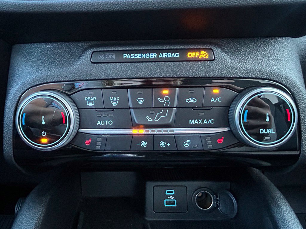 Certified 2022 Ford Escape Titanium w/ Titanium Elite Package AWD/4WD image 23