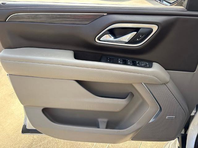 Used 2021 GMC Yukon XL SLT w/ SLT Luxury Plus Package image 11