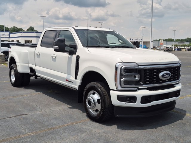 Certified 2025 Ford F350 Platinum AWD/4WD image 2