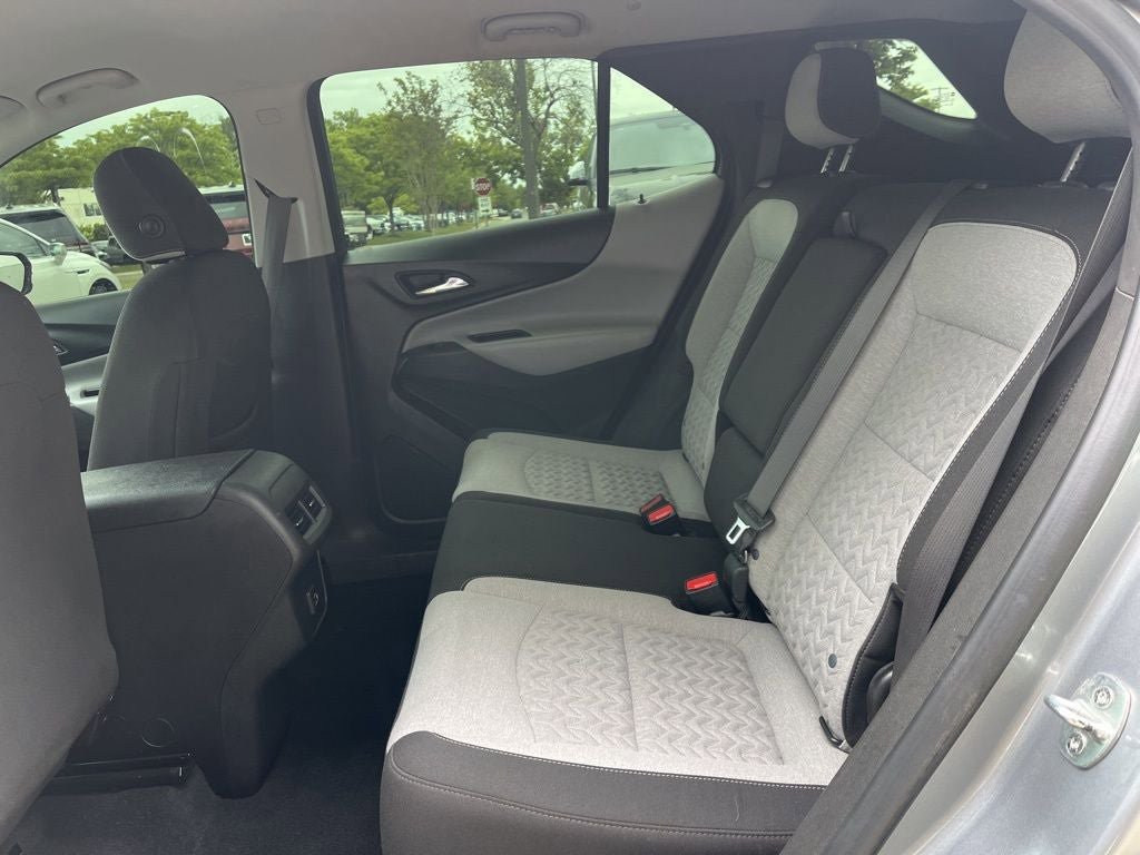 Used 2023 Chevrolet Equinox LS FWD image 12