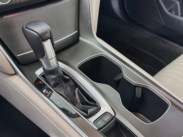 Used 2018 Honda Accord Touring image 20