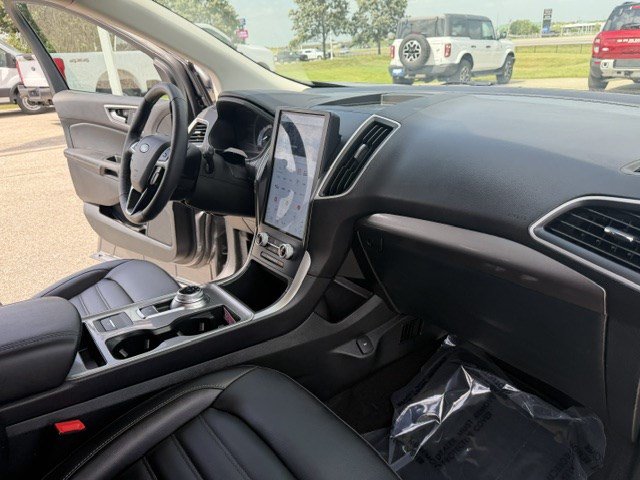 Certified 2023 Ford Edge SEL w/ Convenience Package AWD/4WD image 38