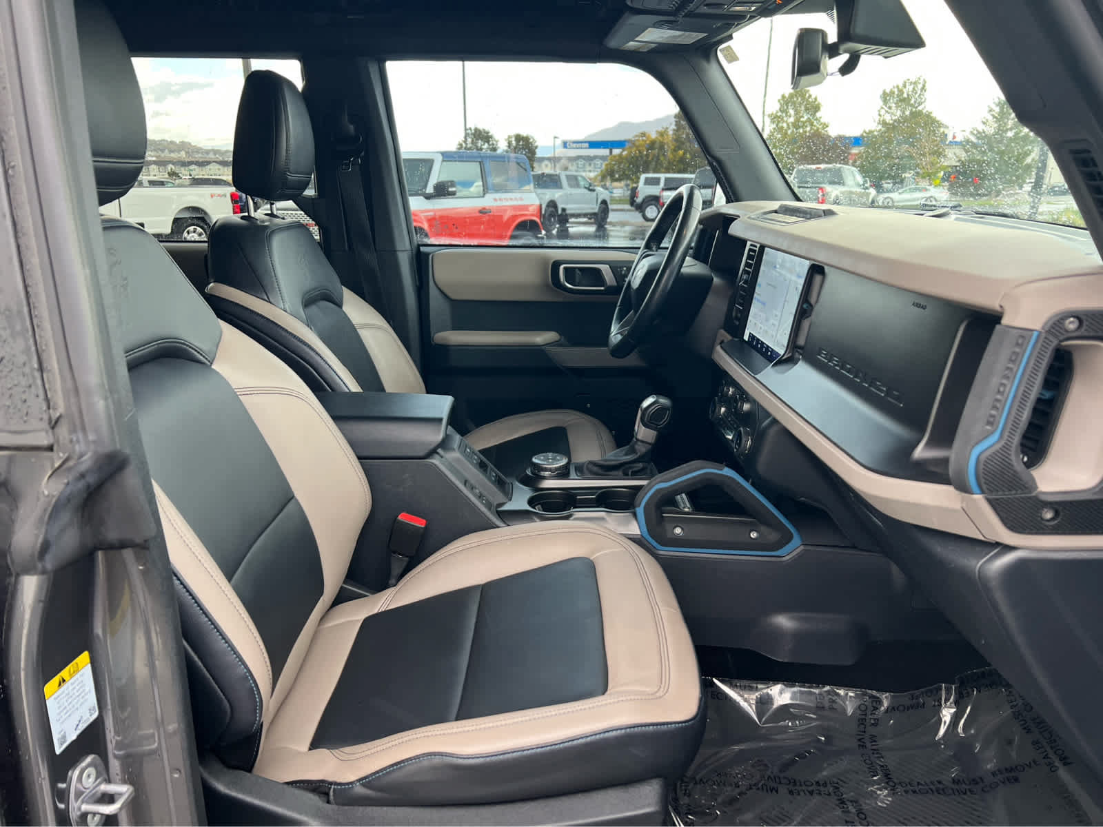 Certified 2022 Ford Bronco Wildtrak AWD/4WD image 17