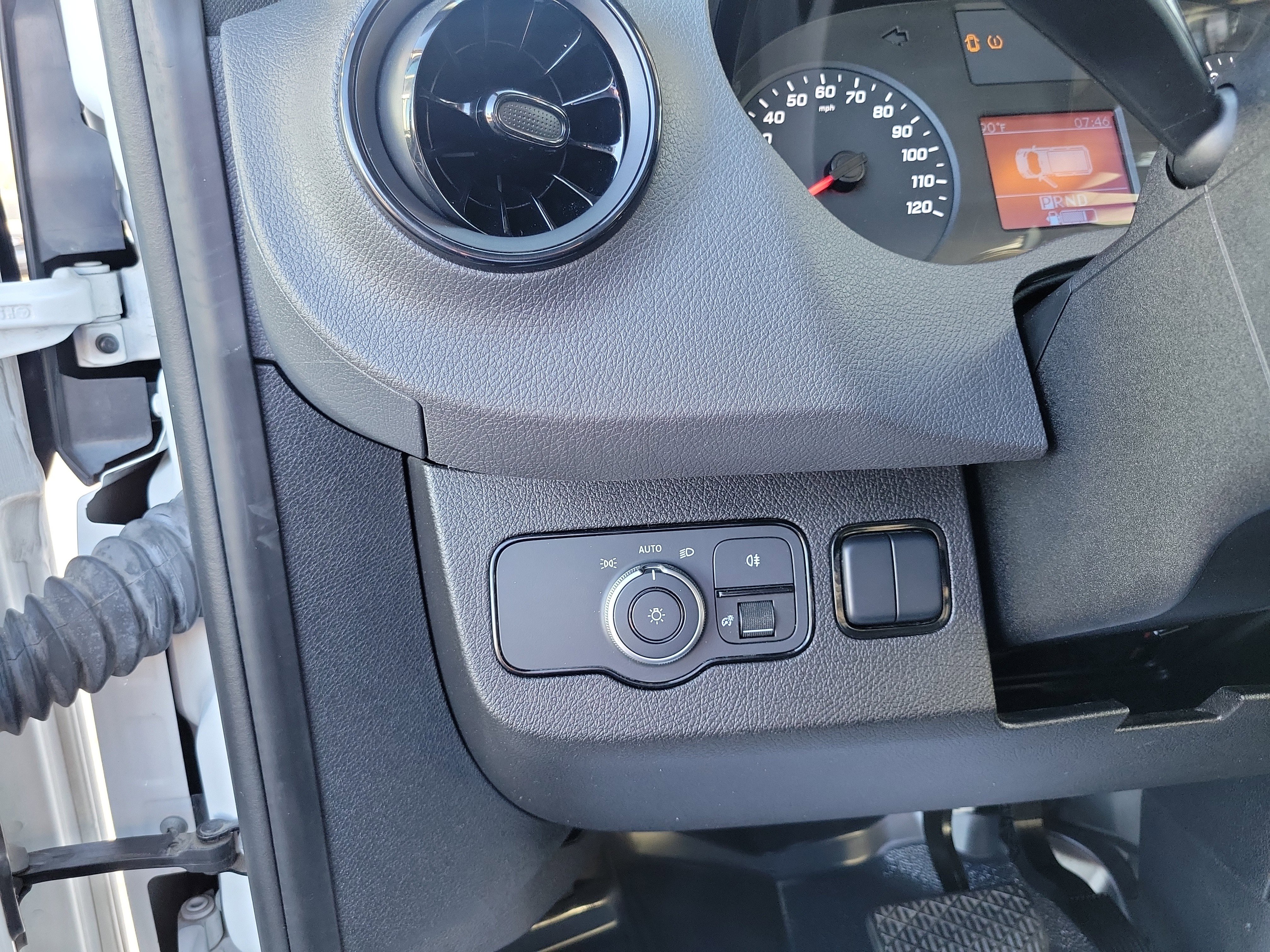 Used 2023 Mercedes-Benz Sprinter 1500 image 9