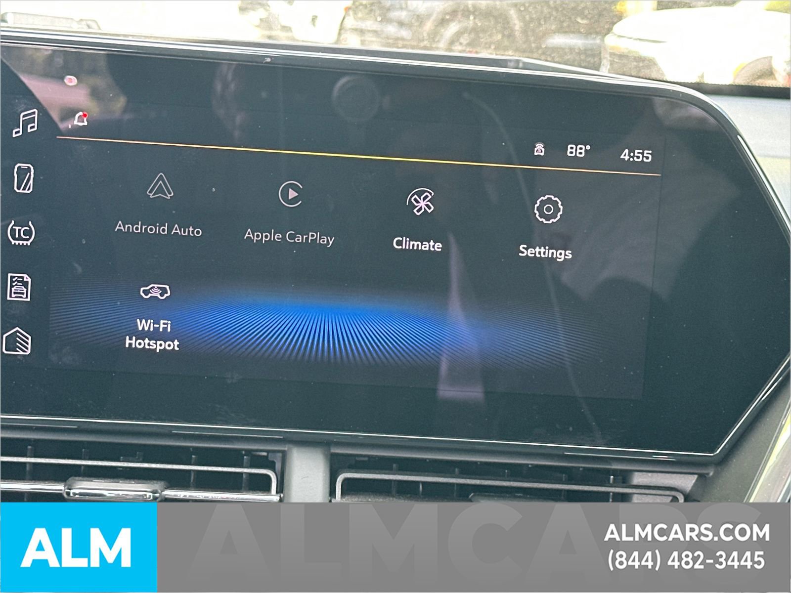 Used 2024 Chevrolet Trax RS FWD image 32