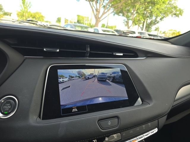 Used 2023 Cadillac XT4 Premium Luxury image 14