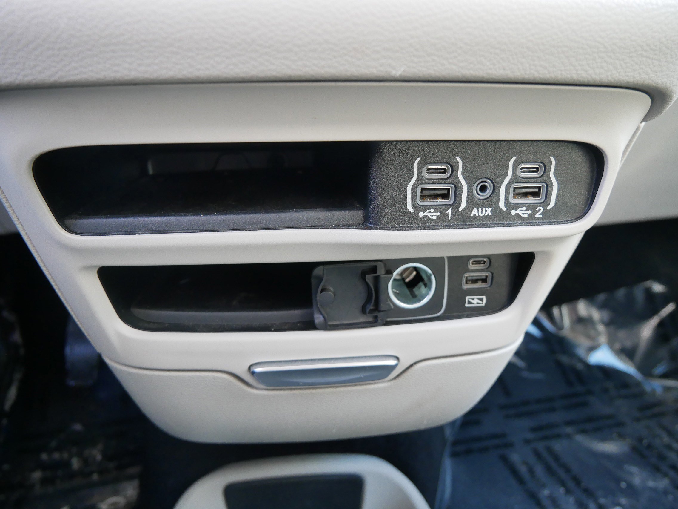 Used 2022 Chrysler Pacifica Touring-L image 30