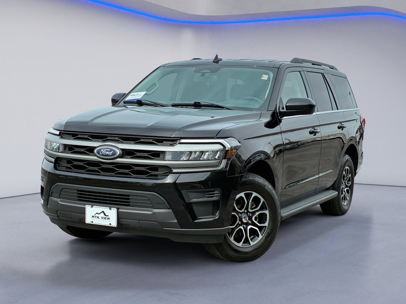 Certified 2024 Ford Expedition XLT RWD image 2