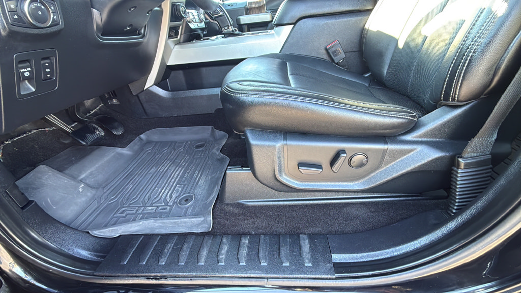 Certified 2019 Ford F150 Lariat w/ Equipment Group 502A Luxury AWD/4WD image 29