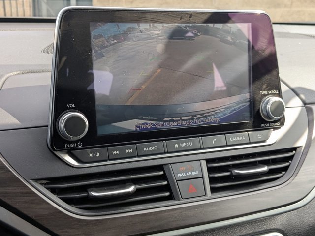 Used 2024 Nissan Altima 2.5 SV FWD image 18