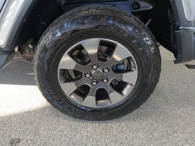Used 2019 Jeep Wrangler Unlimited Sahara image 9