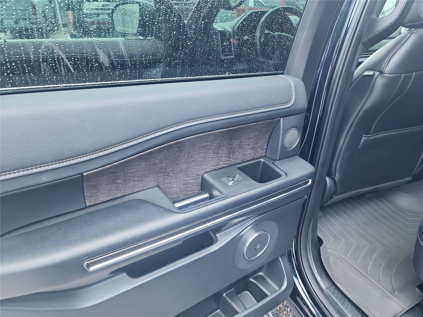 Certified 2021 Ford Expedition Limited RWD image 17