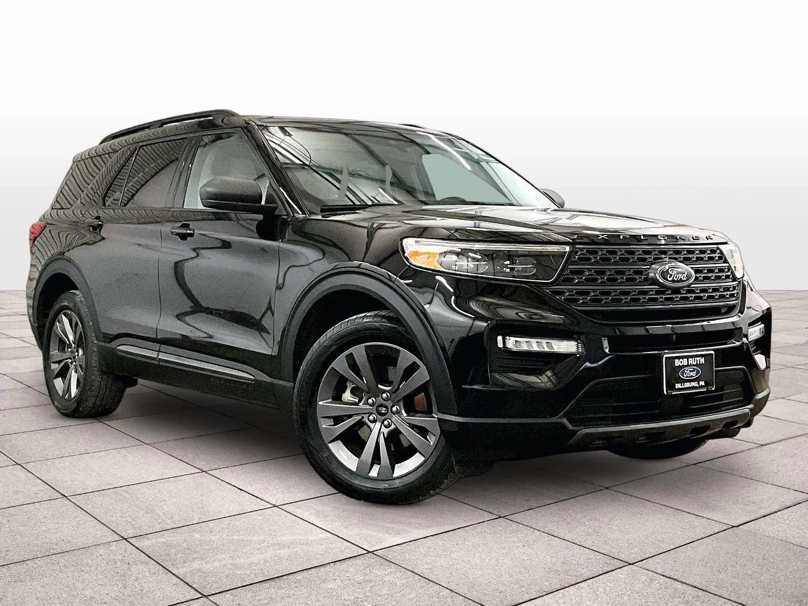 Certified 2021 Ford Explorer XLT w/ Equipment Group 202A image 2