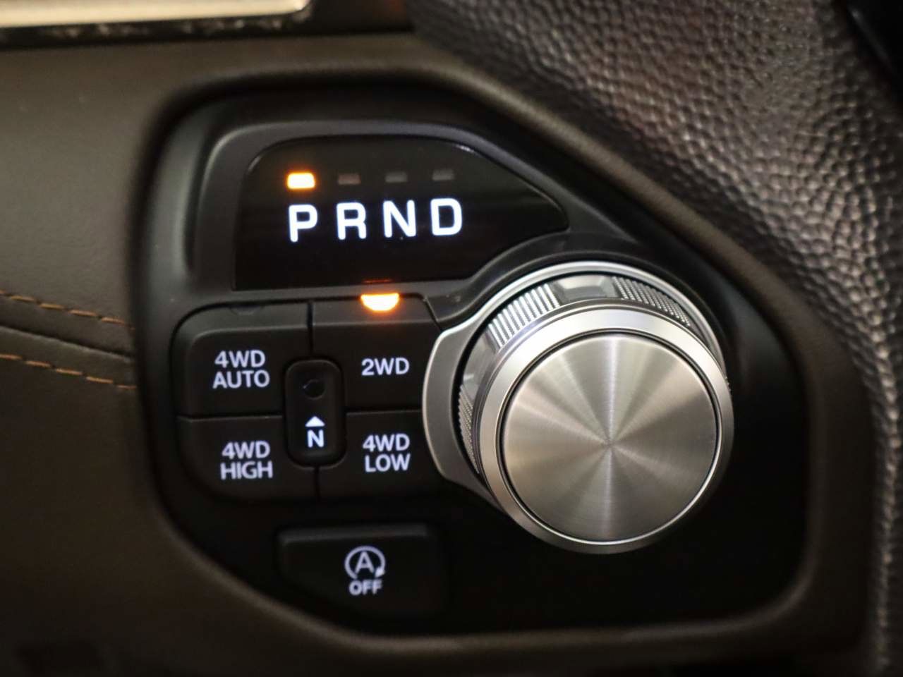Used 2025 RAM 1500 Limited AWD/4WD image 9