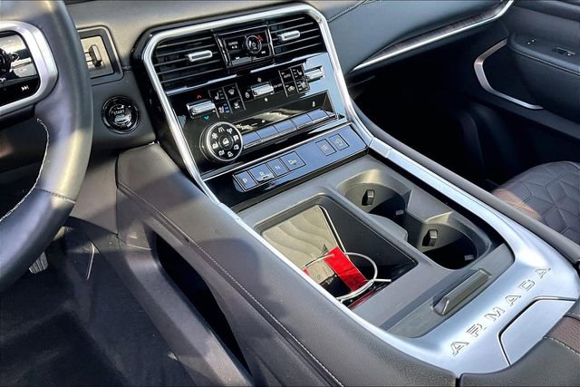 Used 2025 Nissan Armada Platinum Reserve image 11