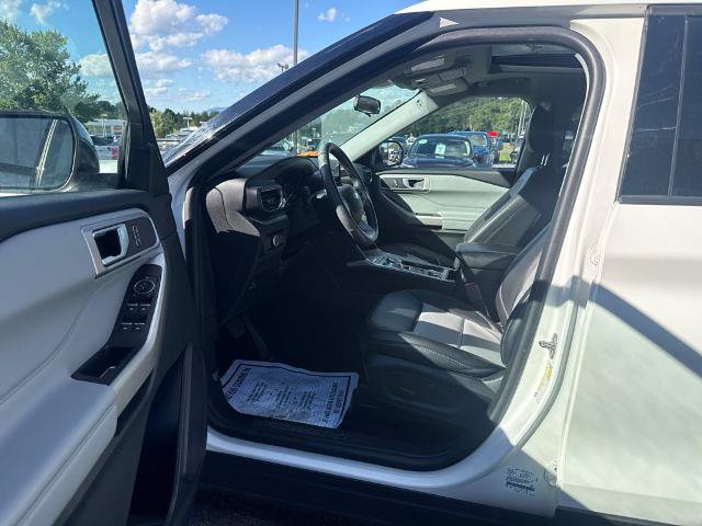 Certified 2023 Ford Explorer XLT w/ Equipment Group 202A AWD/4WD image 9