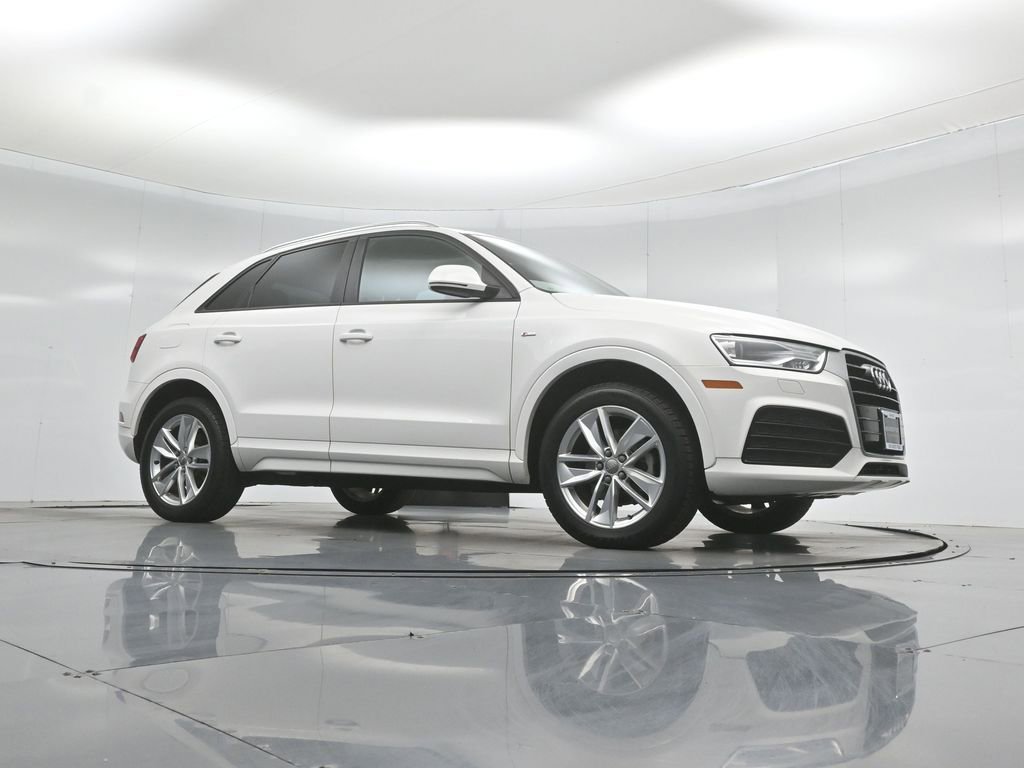 Used 2018 Audi Q3 2.0T Premium w/ Convenience Package image 4