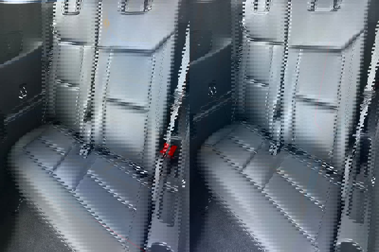 Certified 2025 Ford Explorer ST image 15