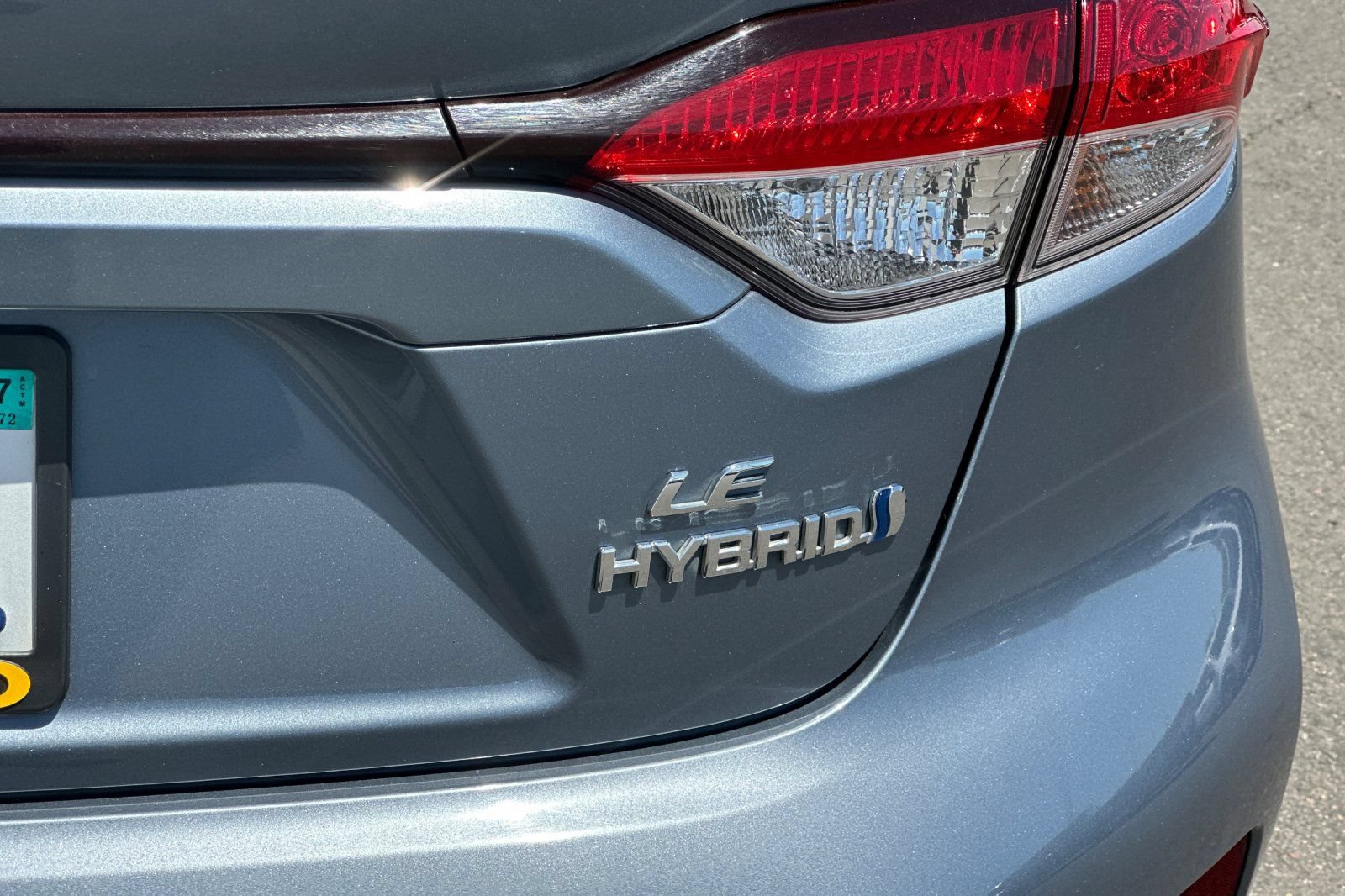Used 2024 Toyota Corolla LE w/ LE Convenience Package FWD image 30