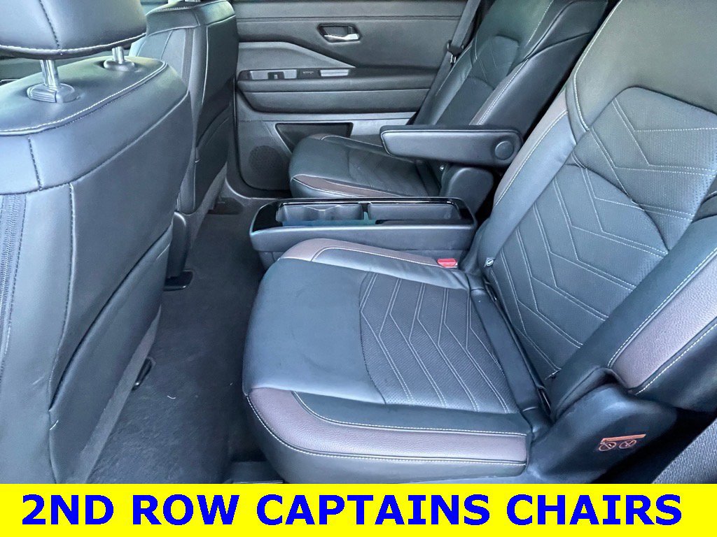 Used 2024 Nissan Pathfinder Platinum w/ Lighting Package (N93) image 14
