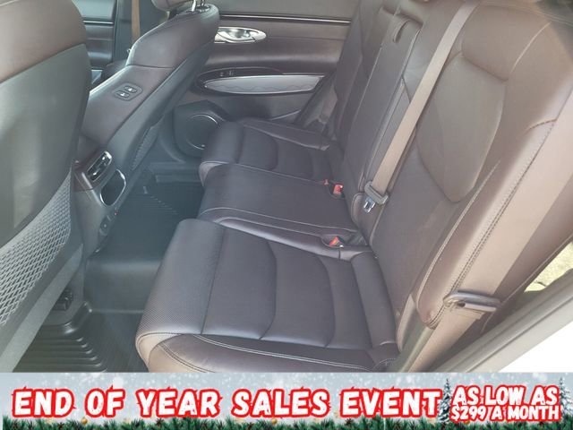 Used 2023 Genesis GV70 2.5T w/ Advanced Package image 18