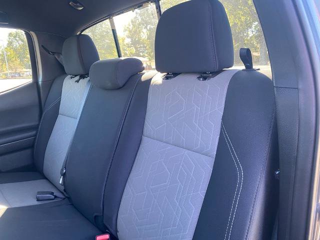 Used 2021 Toyota Tacoma TRD Off-Road image 29