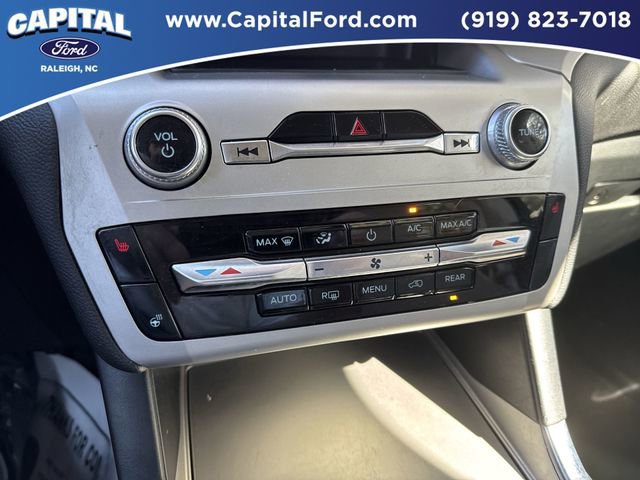 Certified 2022 Ford Explorer XLT w/ Equipment Group 202A image 28