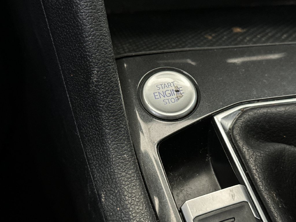 Used 2022 Volkswagen Tiguan S FWD image 22
