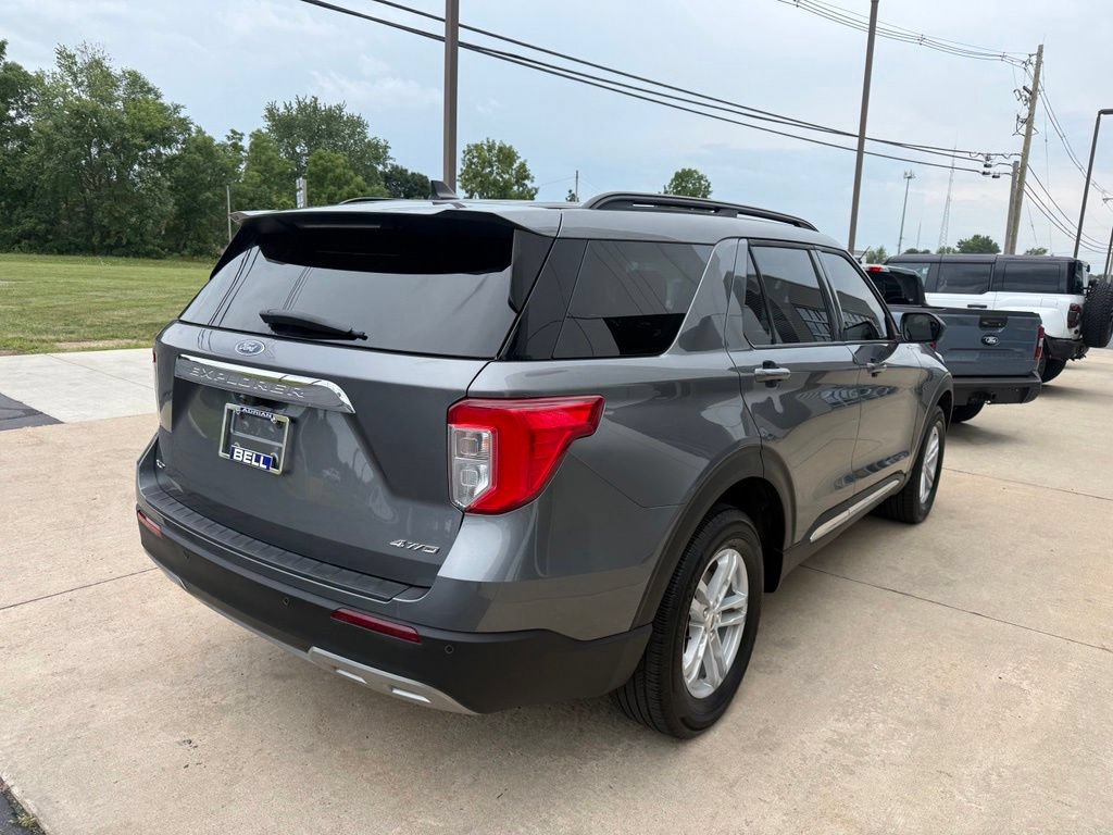 Certified 2024 Ford Explorer XLT w/ Equipment Group 202A AWD/4WD image 8